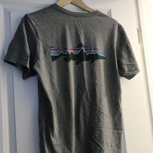 Grey Patagonia tee